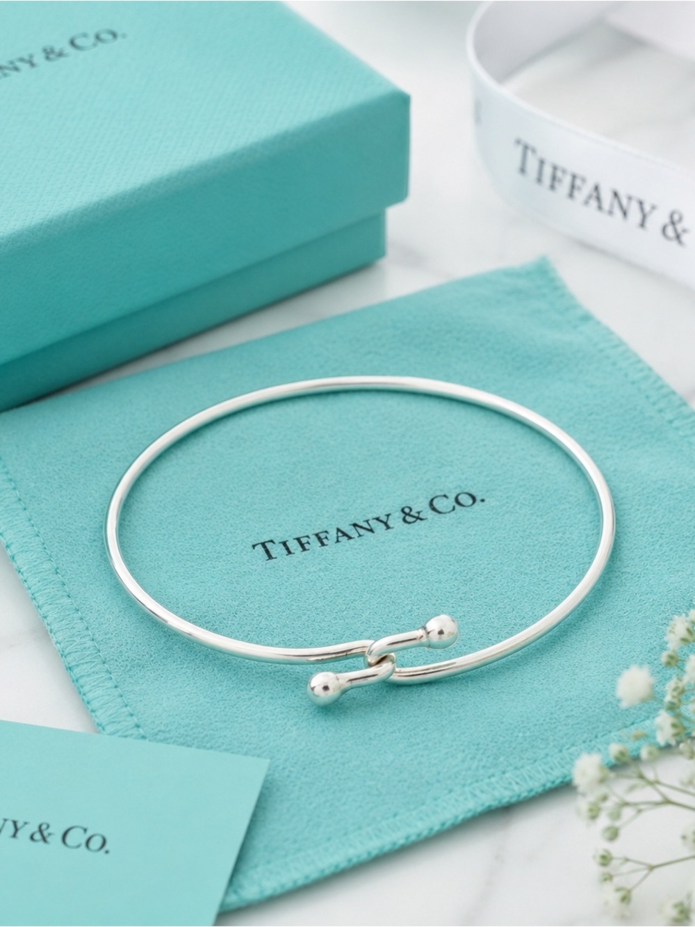 Authenticated Tiffany & Co Silver Love Knot Hook Wire Bangle Bracelet 7” Silver